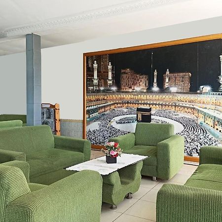 Oyo 2611 Hotel Krui Syariah Exteriör bild